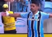 开云下载-安徽九方后卫抢断成功，助球队稳住比分