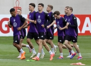 开云下载-包含优步突飞猛进，欧国联赛中风起云涌的词条