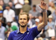 开云体育平台APP-法网逆转年终总决赛，梅德韦杰夫扛起全队的简单介绍