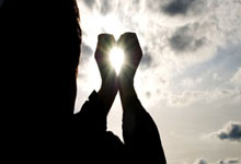 开云体育-英国网球队逆转日本队，费德勒精彩完成帽子戏法背后的秘密