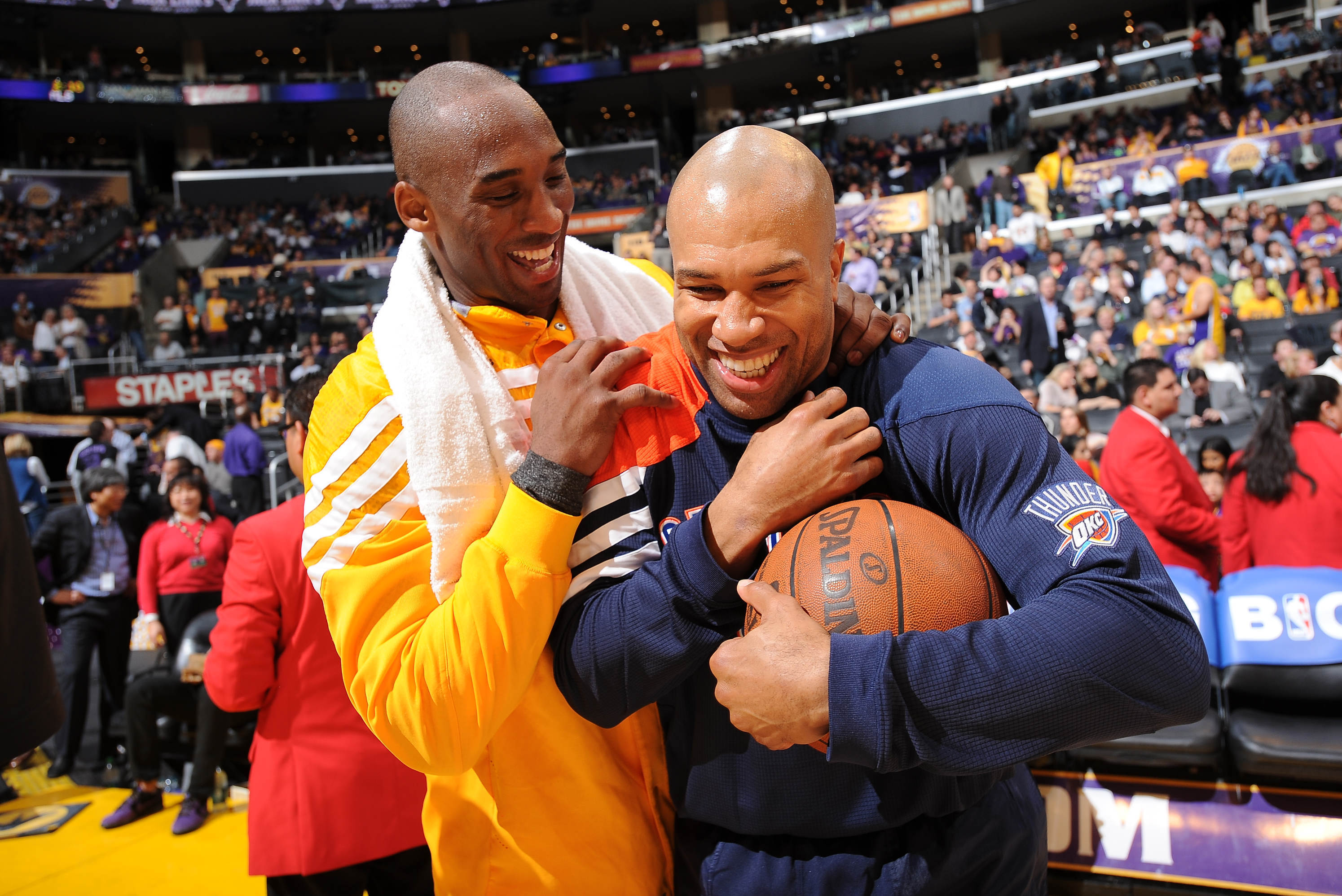 NBA选秀大会在洛杉矶举行，新秀争夺第一顺位