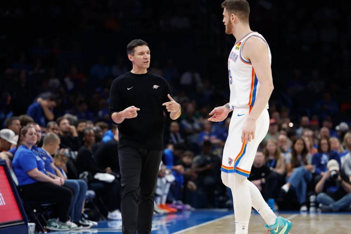 关于快船核心连续砍下高分，展现领袖风范的信息