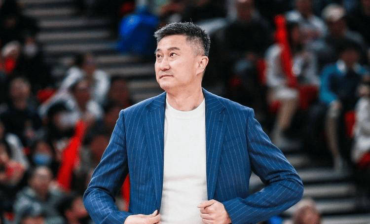 沙尔克战术调整有成效,取得关键胜利的简单介绍 沙尔克战术调整有成效,取得关键胜利的简单介绍