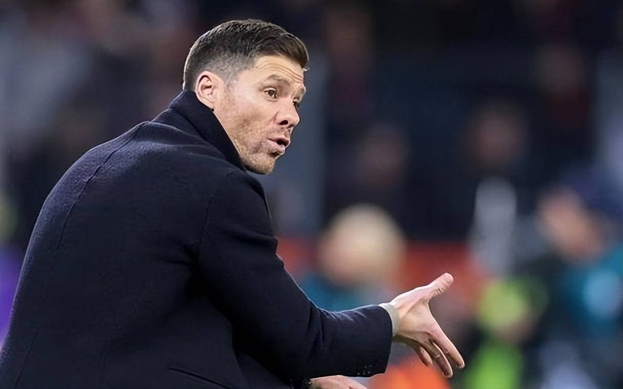 德国足球甲级联赛冠亚军悬念，激动人心