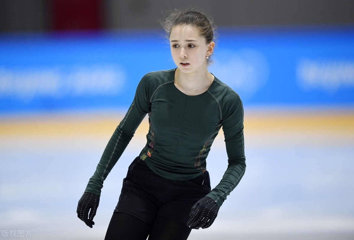 关于排球比赛产生新冠军,俄罗斯队勇夺金牌的信息 关于排球比赛产生新冠军,俄罗斯队勇夺金牌的信息