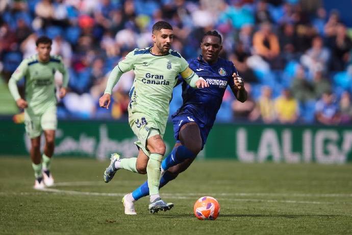 包含标特内里费击败莱加内斯，积分榜上升的词条