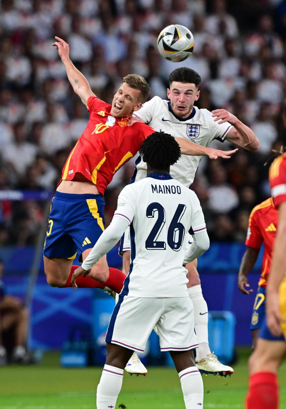 英格兰球队在比赛中获得胜利 英格兰球队在比赛中获得胜利