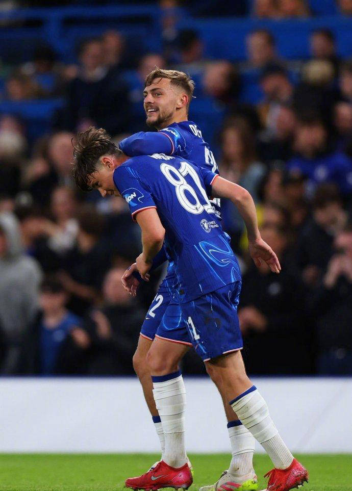 关于切尔西踢出佳绩，成功晋级欧冠八强的信息