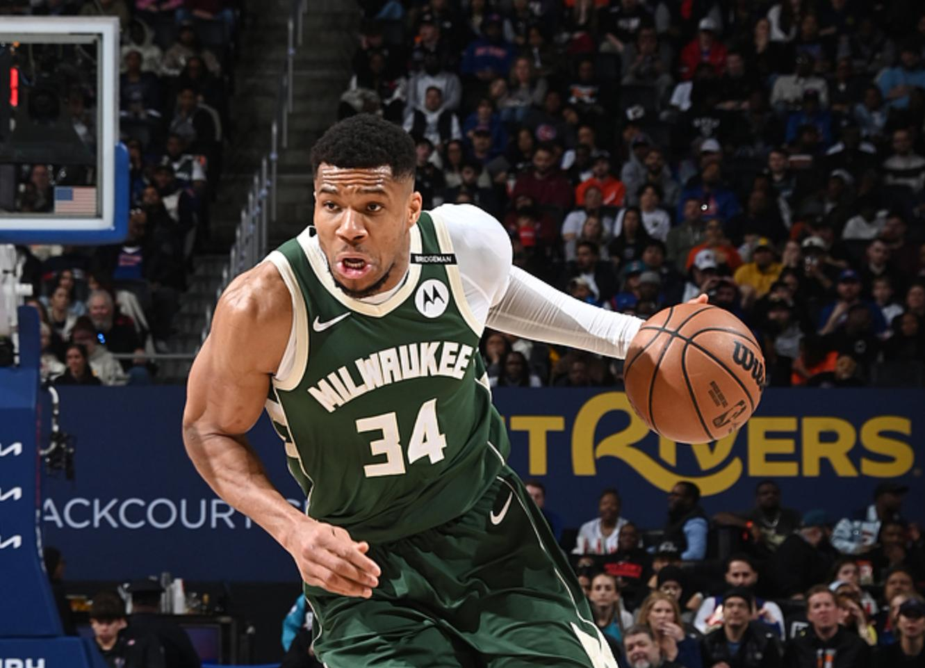 雄鹿大胜奇才晋级东部半决赛