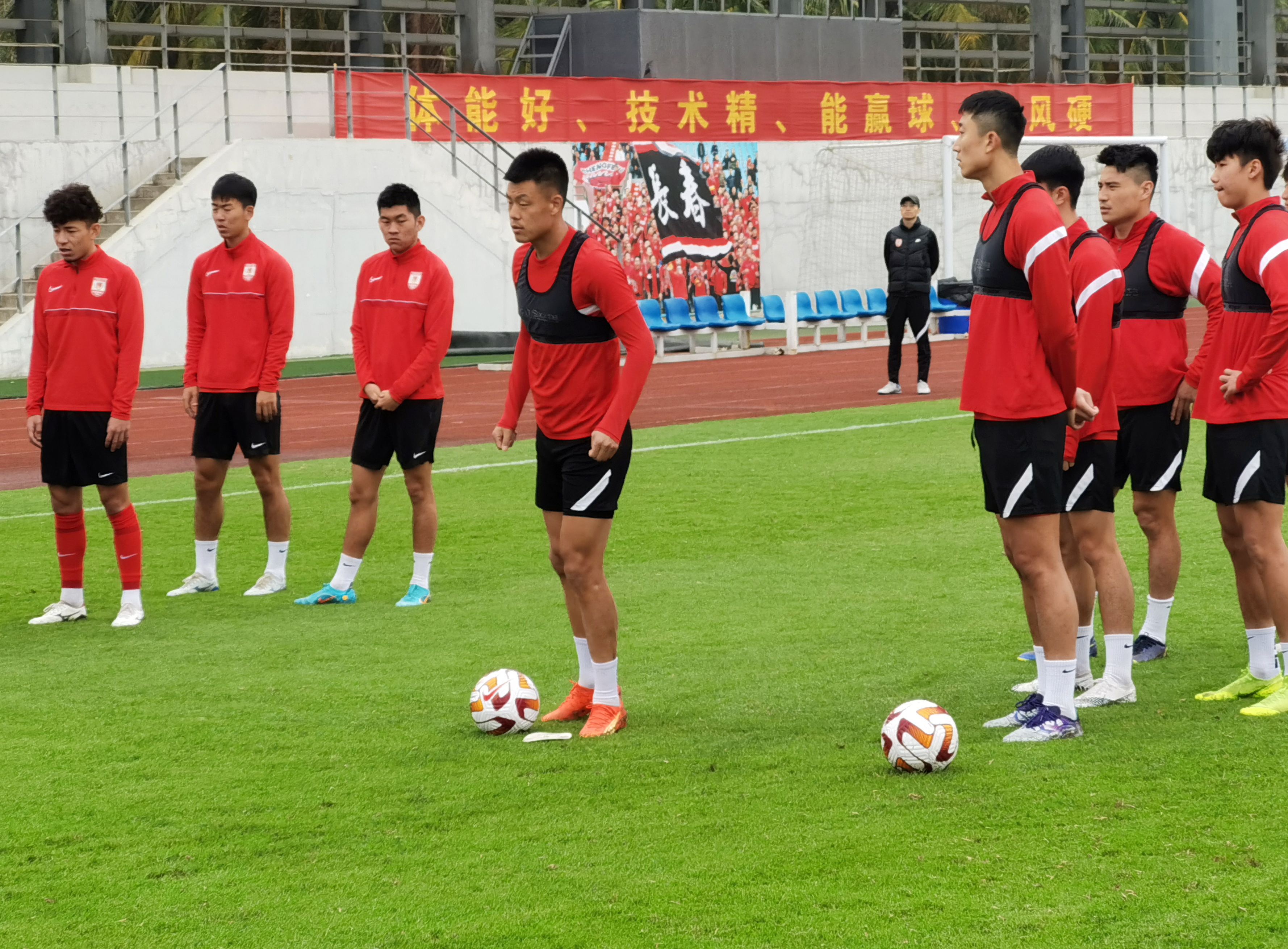 长春亚泰球员表现出色，帮助球队夺得胜利