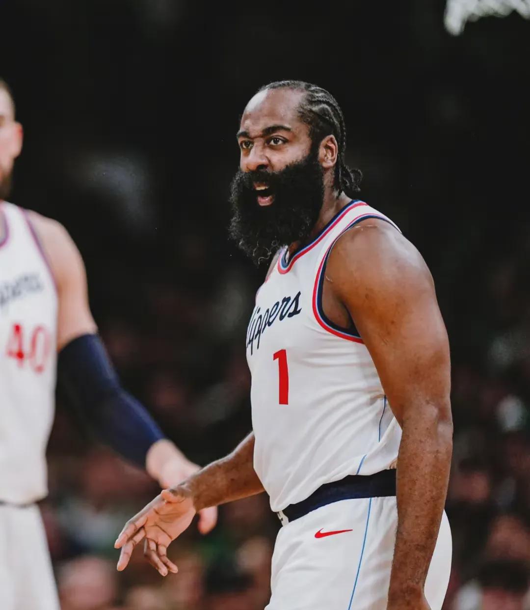 快船主场逆转马刺,莱昂纳德高产助球队取胜锦上添花的简单介绍 快船主场逆转马刺,莱昂纳德高产助球队取胜锦上添花的简单介绍