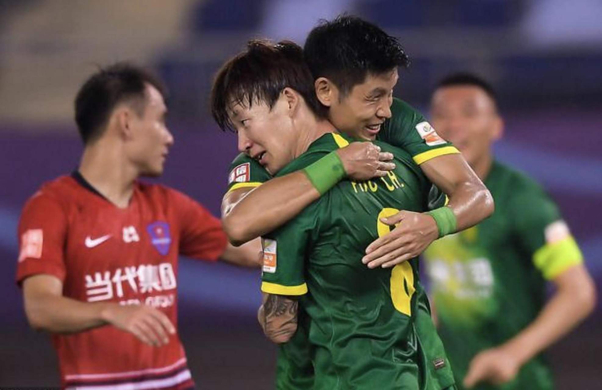 包含江苏苏宁队惨遭逆转，教练组进行调整的词条