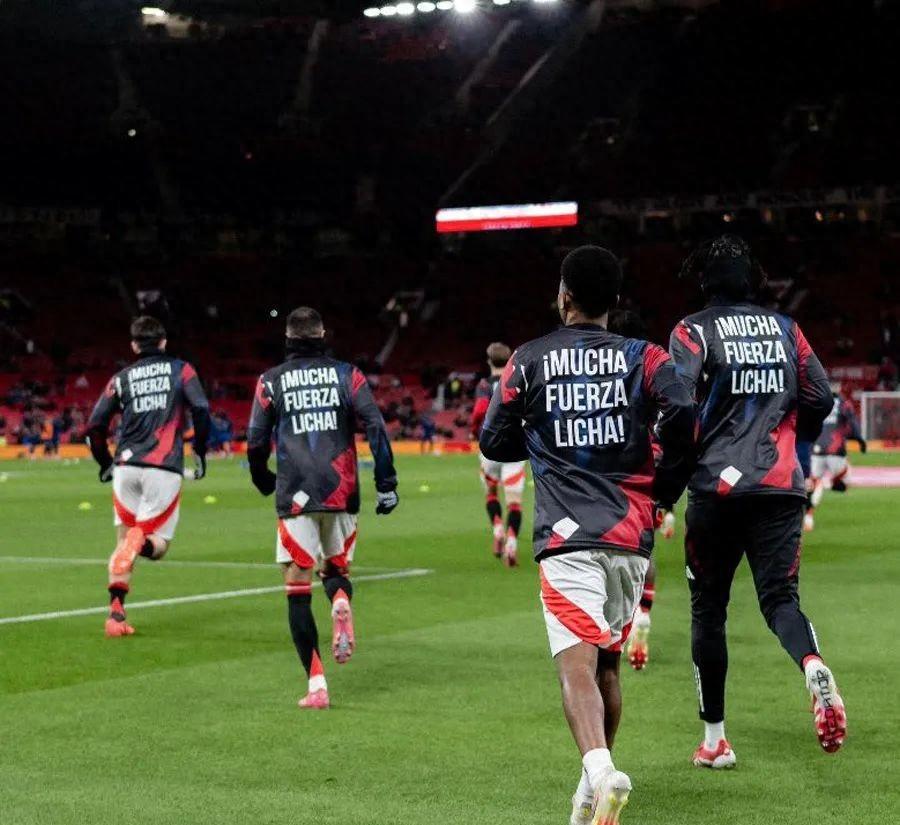 包含曼联队受重伤,球员料长期缺席的词条 包含曼联队受重伤,球员料长期缺席的词条