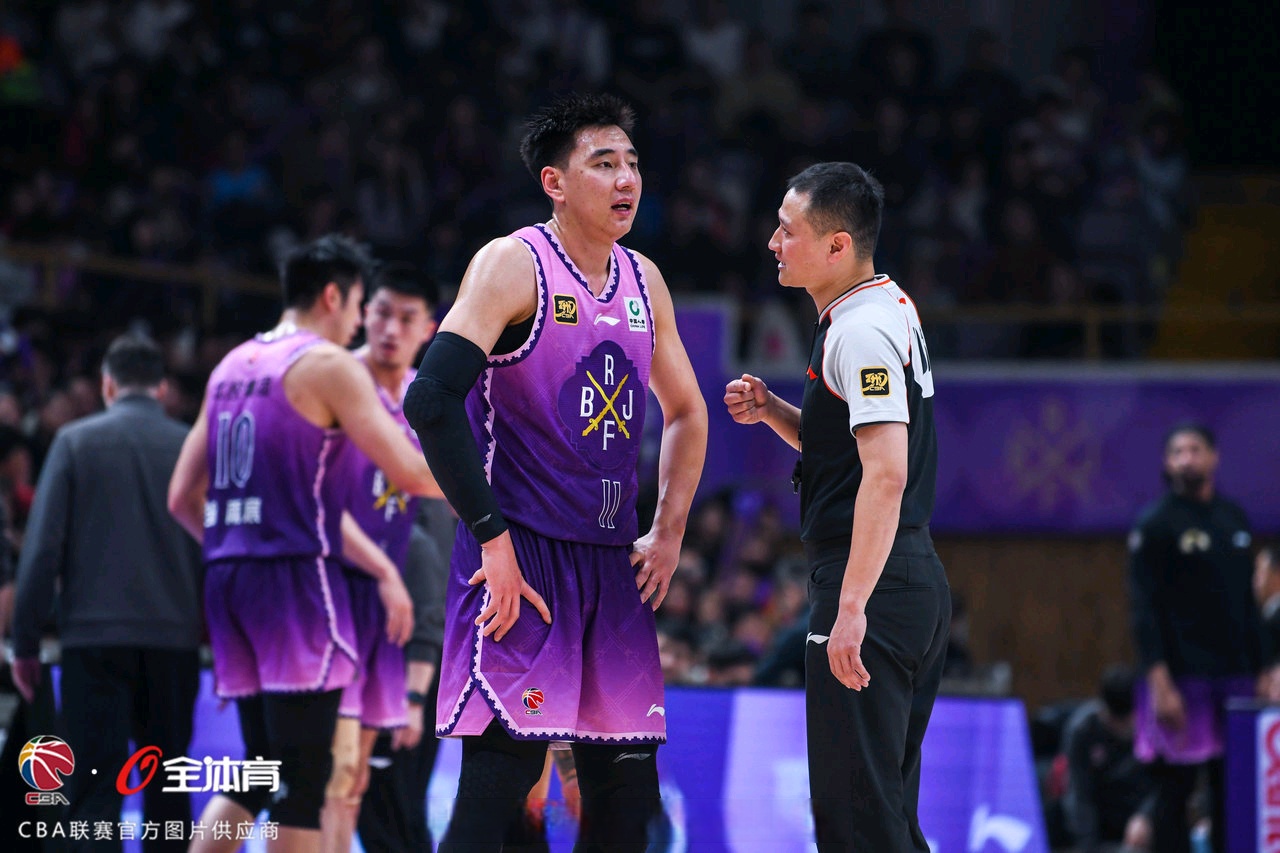 包含雷恩后卫宣布伤愈归队,或将增强球队防守的词条 包含雷恩后卫宣布伤愈归队,或将增强球队防守的词条