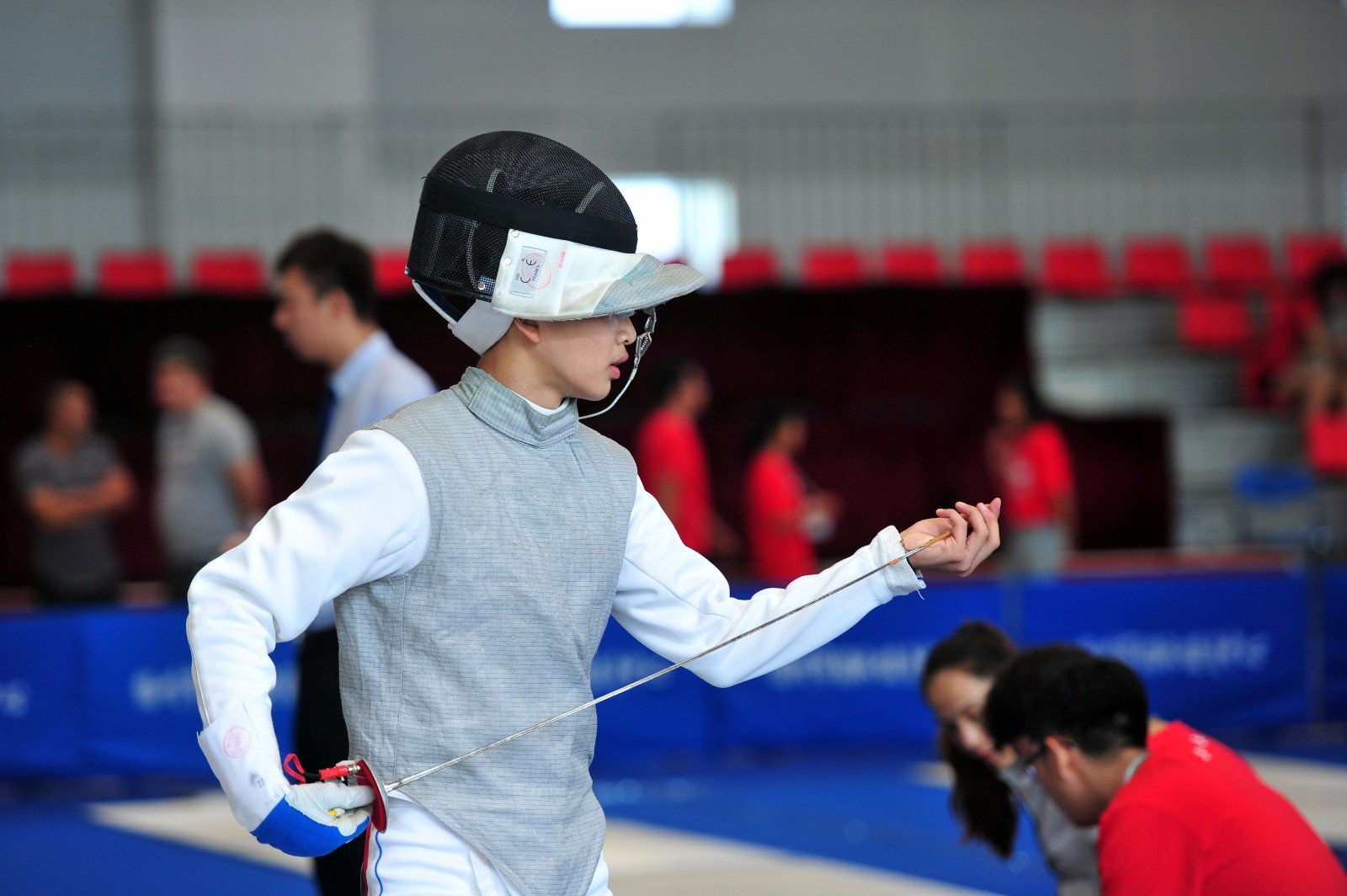 芬兰击剑选手实力非凡，多场比赛获胜