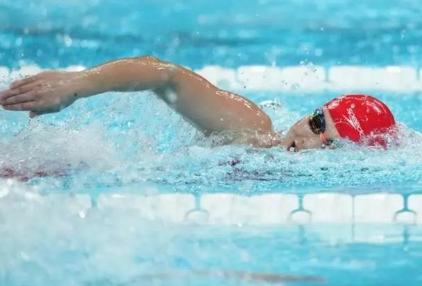 中国游泳队表现出色，斩获两枚金牌