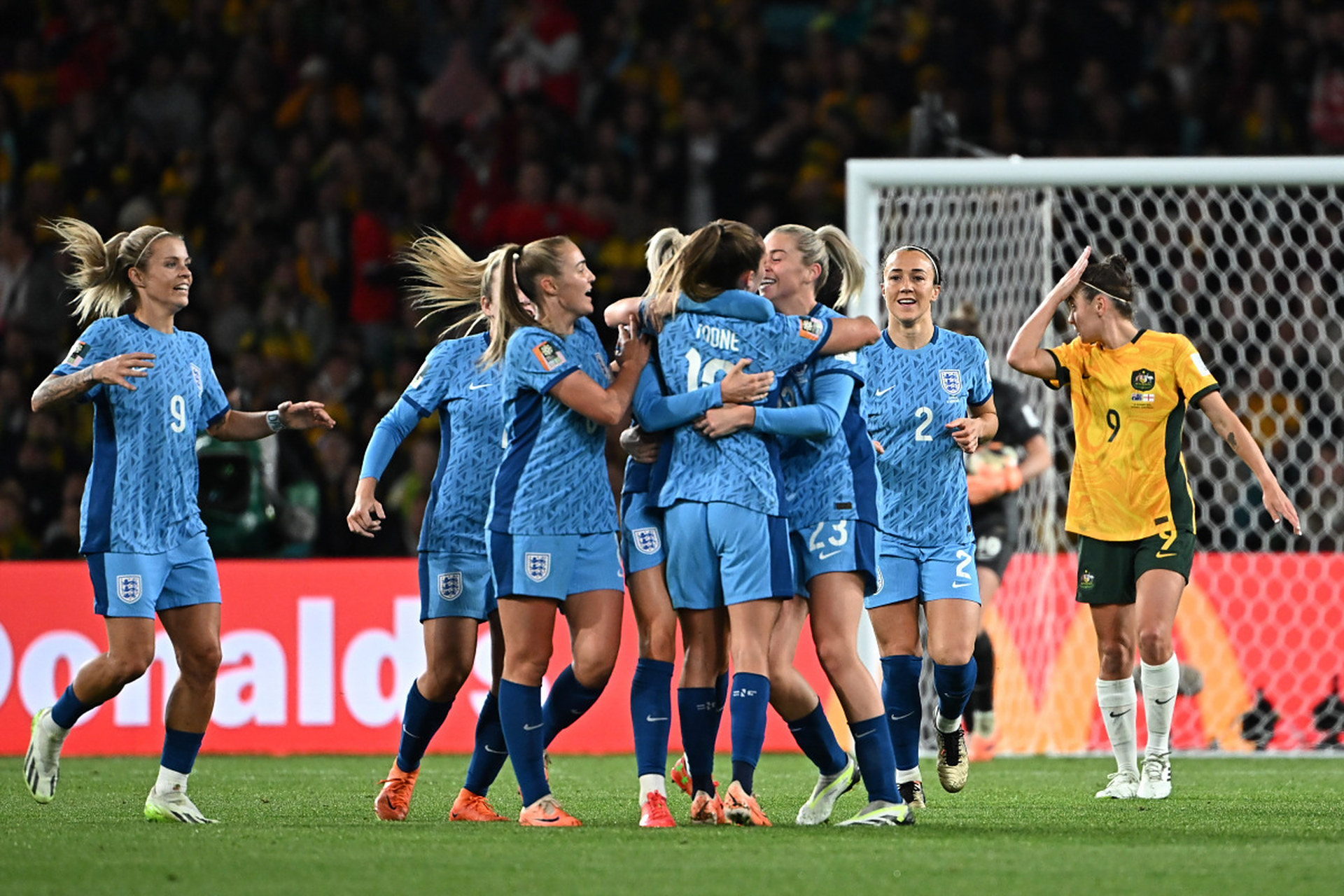 关于英格兰女足获得世界杯季军,荣耀回家的信息 关于英格兰女足获得世界杯季军,荣耀回家的信息