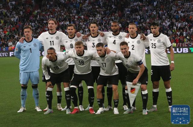 比利时队与德国队在大赛中角逐 比利时队与德国队在大赛中角逐