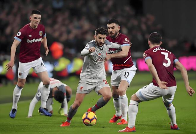 包含利兹联客场逼平，保持不败记录的词条