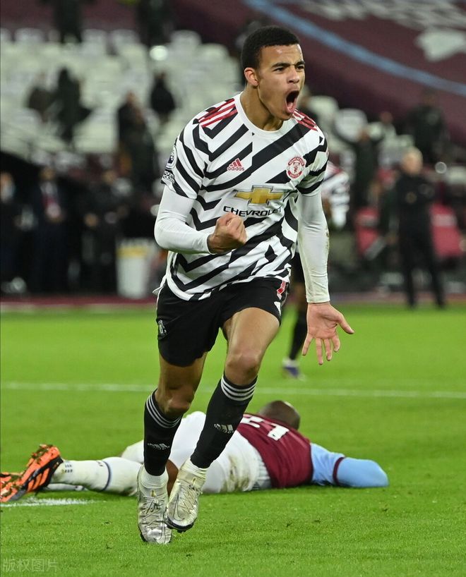 罗马客场惊险逆转佛罗伦萨，迎来联赛两连胜