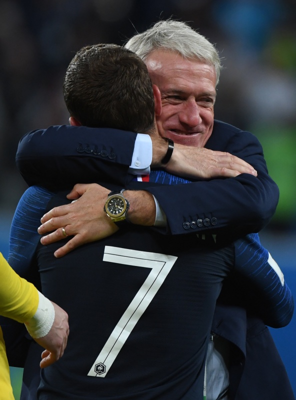 中国力克比利时，科曼一己之力扛起全队的简单介绍