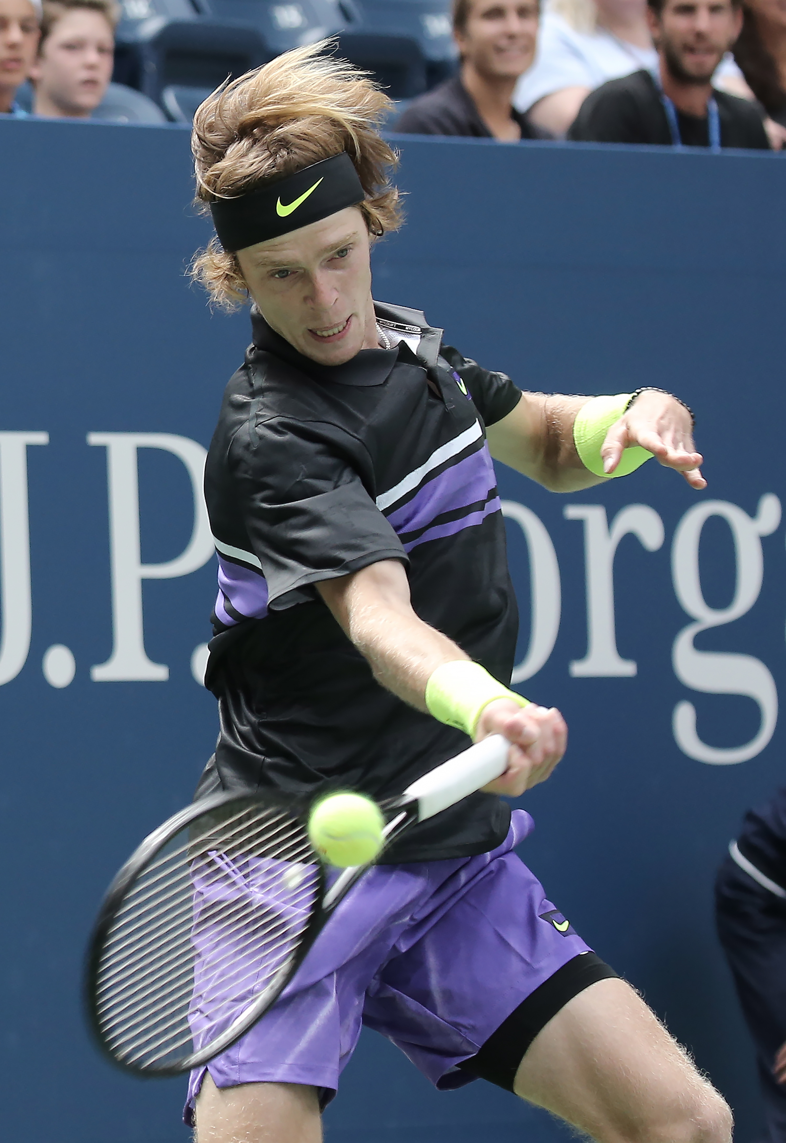 日本网球队力克法国网球队,西西帕斯惊艳世界的简单介绍 日本网球队力克法国网球队,西西帕斯惊艳世界的简单介绍