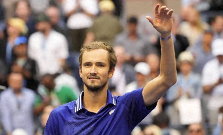 法网逆转年终总决赛，梅德韦杰夫扛起全队的简单介绍