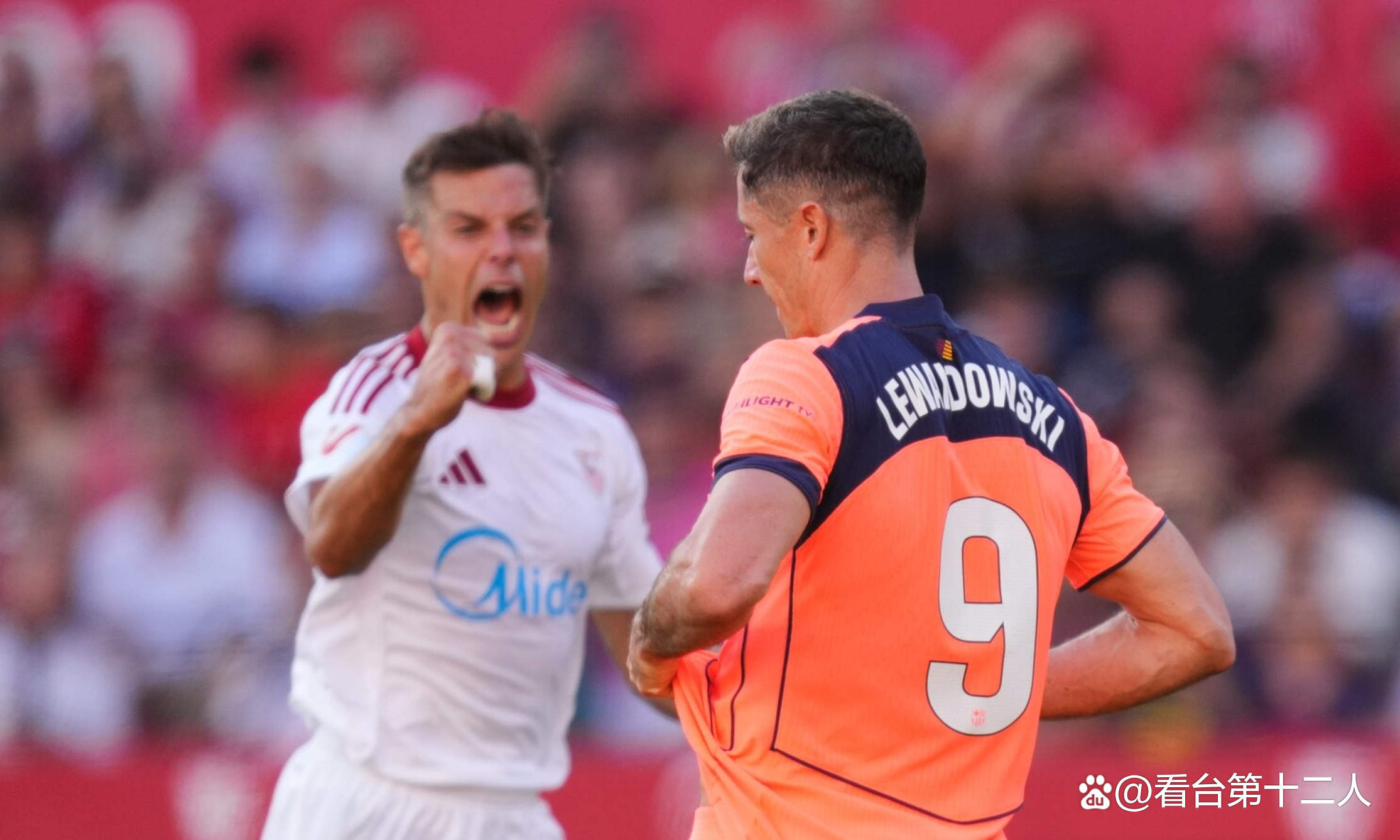 塞维利亚力克那不勒斯，莱万带队取胜的简单介绍