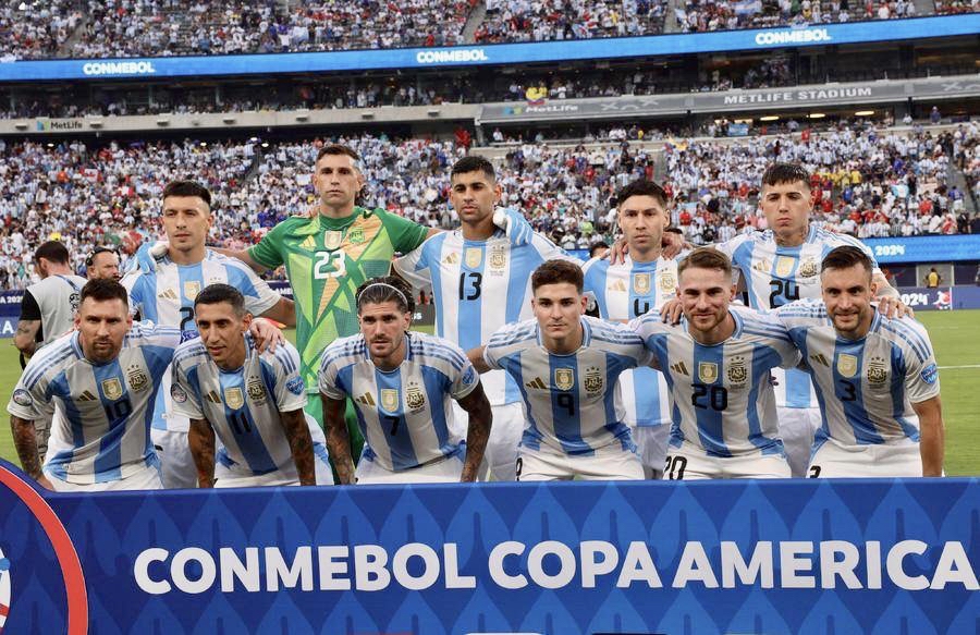 乌拉圭轻取德国，梅西扛起全队